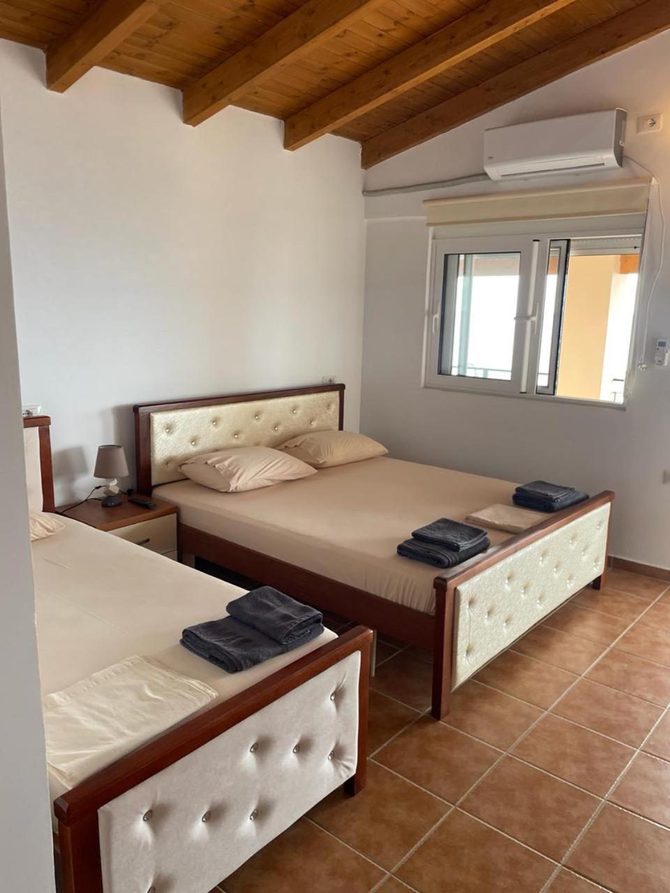 Guesthouse Mateo เดอร์มี ภายนอก รูปภาพ